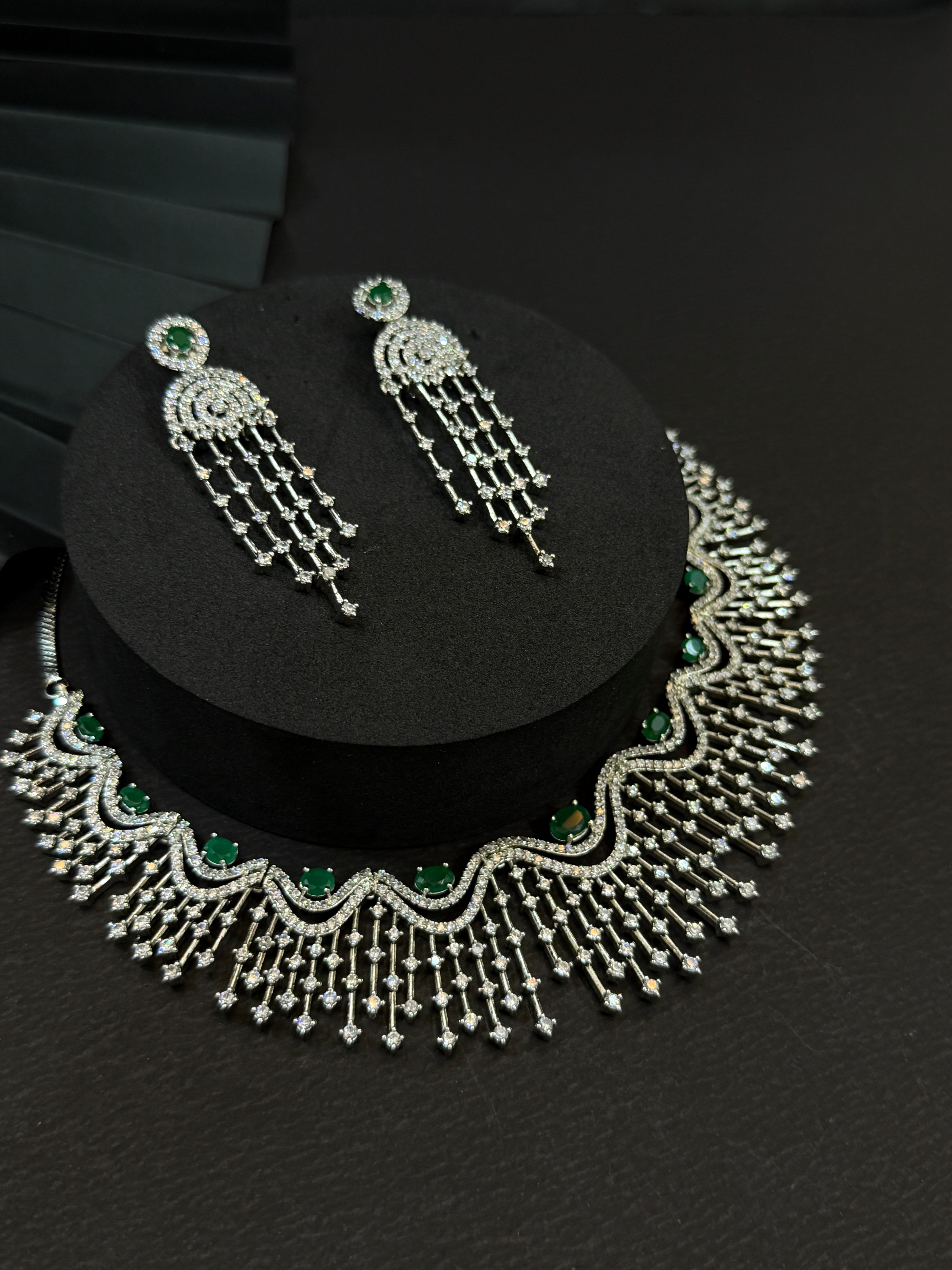 Emerald Elegance Diamond Choker Set